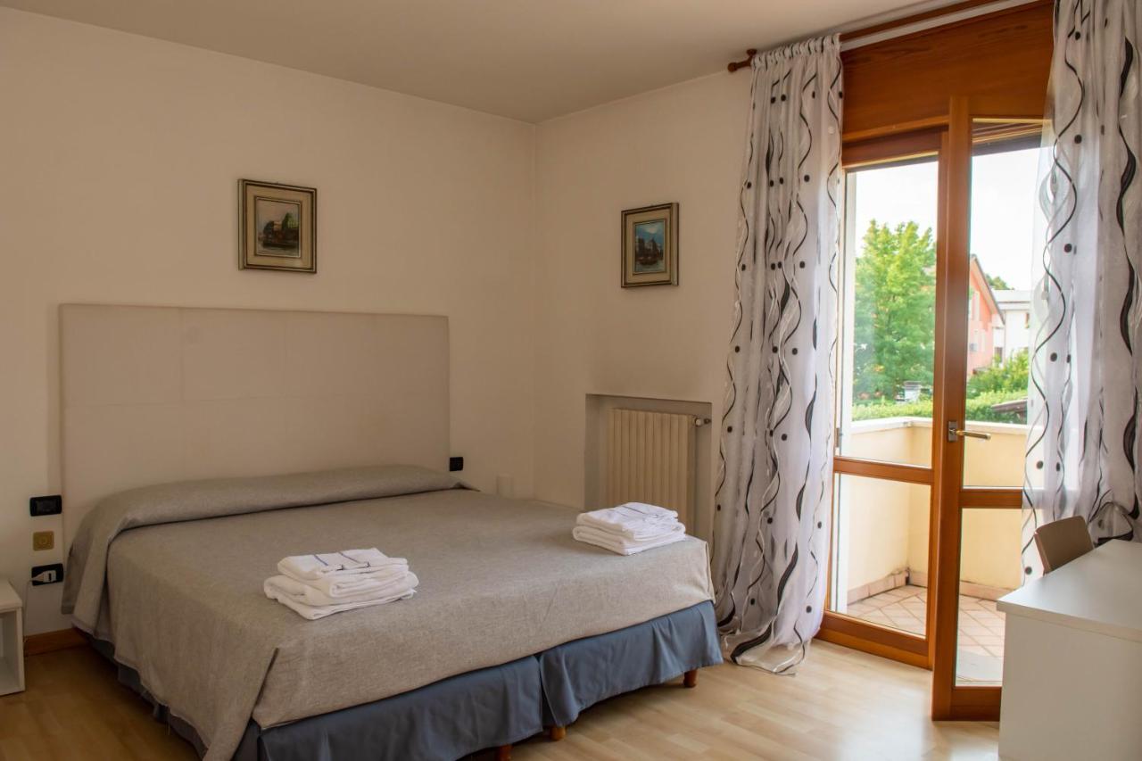 Bed And Breakfast La Sosta Ponte San Nicolò Exterior foto